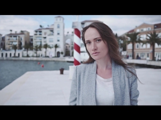 Olga Davydova - Street Portrait by ElegantVideo.ru