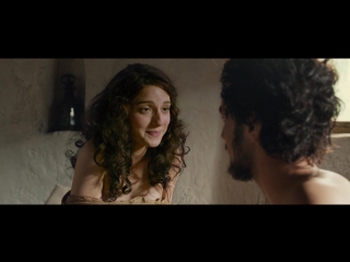 Мария Вальверде (María Valverde) голая в фильме «Али и Нино» (2016)