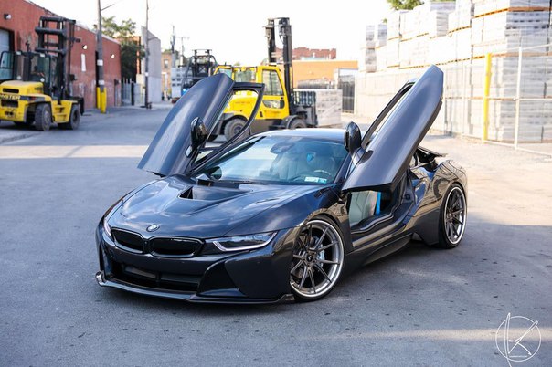#BMW i8