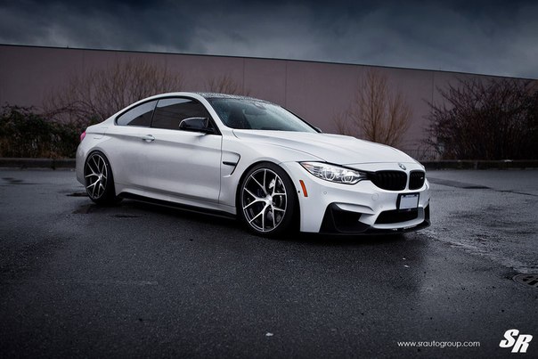 #BMW M4 Coupe (F82) on PUR FL04 Wheels