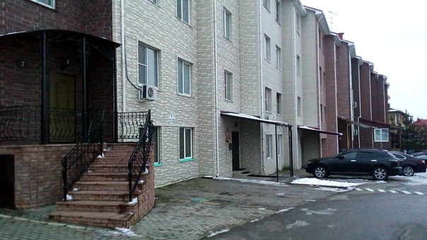 Подселю девушку или парня в свою 1-комн. квартиру, для проживания со мной же в этой квартире. <br>Адрес: г. Москва, метро Теплый Стан. <br>В квартире есть все для проживания: микро-вка, холо-ник, плита, стиралка, гардероб. <br>Пишите в личку))) - фото Фото: Подселю девушку или парня в свою 1-комн. квартиру, для проживания со мной же в этой квартире. <br>Адрес: г. Москва, метро Теплый Стан. <br>В квартире есть все для проживания: микро-вка, холо-ник, плита, стиралка, гардероб. <br>Пишите в личку)))