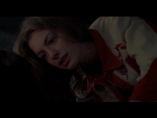 Энн Хэтэуэй (Anne Hathaway) голая в фильме «Горбатая гора» (2005)