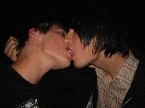 Girls making out boy, pee pee teens galleries