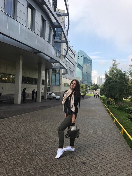 Срочно ищу изолированную комнату <br>В пешей доступности от метро<br>Бюджет около 15т.р<br>В соседях желательно женский пол или семейная пара<br>Большая просьба риэлторов не беспокоить - фото Фото: Срочно ищу изолированную комнату <br>В пешей доступности от метро<br>Бюджет около 15т.р<br>В соседях желательно женский пол или семейная пара<br>Большая просьба риэлторов не беспокоить