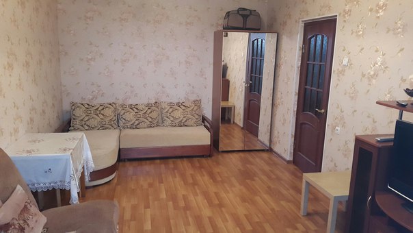 Сдается двухкомнатная квартира 38 м в пяти минутах от станции метро БУЛЬВАР ДМИТРИЯ ДОНСКОГО на улице Грина, д.5. Комнаты изолированные, санузел совмещенный. Панельный дом, 17-й этаж. В квартире сделан ремонт, качественные материалы отделки. Встроенная кухонная мебель с электрической плитой, холодильник ATLANT, плазменный телевизор Sony, утюг, стиральная машина. Рядом с домом много места для парковки. Подъезд с домофоном. В подъезде два лифта (грузовой и пассажирский), оба лифта работают. Очень зелёный и тихий район. Рядом несколько школ и детских садов, много продуктовых магазинов, парков, несколько торгово-развлекательных центров. Сдается на длительный срок. На коммунальные платежи имеется льгота 30%. В квартире имеется ВСЁ необходимое. Заезжайте и сразу живите. <br>Сдается с 18 ИЮНЯ! <br>Цена: 35 тыс. руб. (все коммунальные расходы на арендаторе) <br> <br>Я СОБСТВЕННИК. Сдаю безо всяких комиссий порядочным людям (желательно семье). <br>По всем вопросам обращайтесь в Вк, либо по эл. адресу: zbayramov90@mail.ru - фото Фото: Сдается двухкомнатная квартира 38 м в пяти минутах от станции метро БУЛЬВАР ДМИТРИЯ ДОНСКОГО на улице Грина, д.5. Комнаты изолированные, санузел совмещенный. Панельный дом, 17-й этаж. В квартире сделан ремонт, качественные материалы отделки. Встроенная кухонная мебель с электрической плитой, холодильник ATLANT, плазменный телевизор Sony, утюг, стиральная машина. Рядом с домом много места для парковки. Подъезд с домофоном. В подъезде два лифта (грузовой и пассажирский), оба лифта работают. Очень зелёный и тихий район. Рядом несколько школ и детских садов, много продуктовых магазинов, парков, несколько торгово-развлекательных центров. Сдается на длительный срок. На коммунальные платежи имеется льгота 30%. В квартире имеется ВСЁ необходимое. Заезжайте и сразу живите. <br>Сдается с 18 ИЮНЯ! <br>Цена: 35 тыс. руб. (все коммунальные расходы на арендаторе) <br> <br>Я СОБСТВЕННИК. Сдаю безо всяких комиссий порядочным людям (желательно семье). <br>По всем вопросам обращайтесь в Вк, либо по эл. адресу: zbayramov90@mail.ru