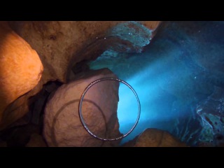 Freediving to 54' / 16m in Jacob's Well