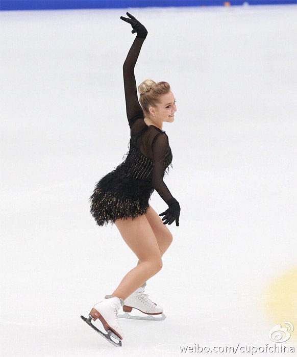 Спортбокс фигурное катание форум. Радионова Светлана в платье. Татьяна Радионова Казань.