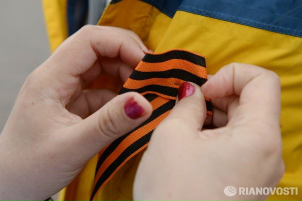 Рада приняла закон о наказании за ношение георгиевской ленточки на Украине: 