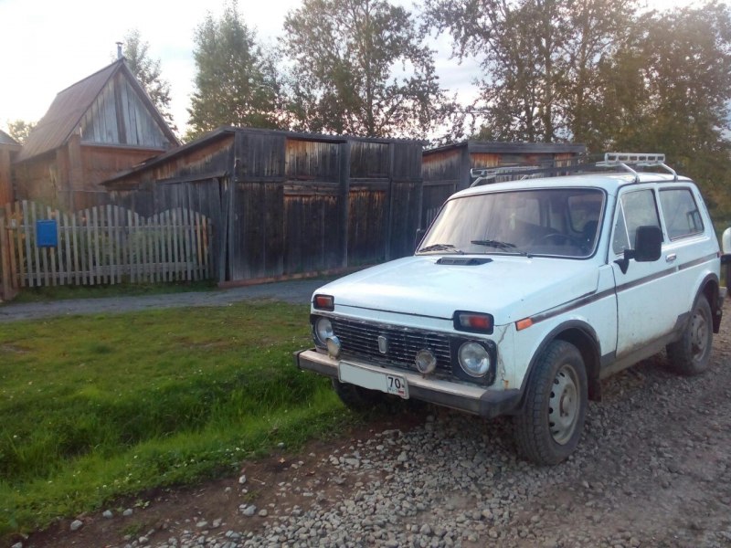 Полицейские задержали водителя подозреваемого в управлении автомобилем в состоянии опьянения Полицейские задержали водителя подозреваемого в управлении автомобилем в состоянии опьянения