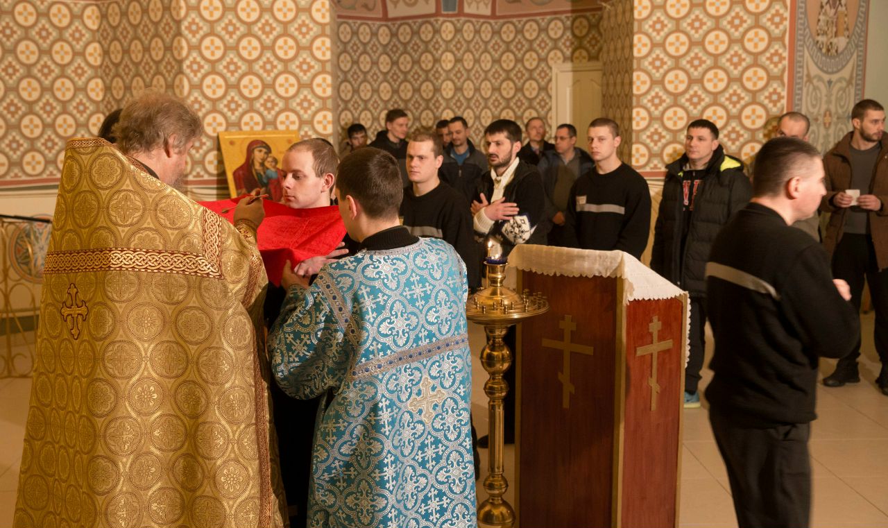 Более 30 священников приняли участие в Божественной Литургии в Покровском храме Бутырского замка СИЗО-2