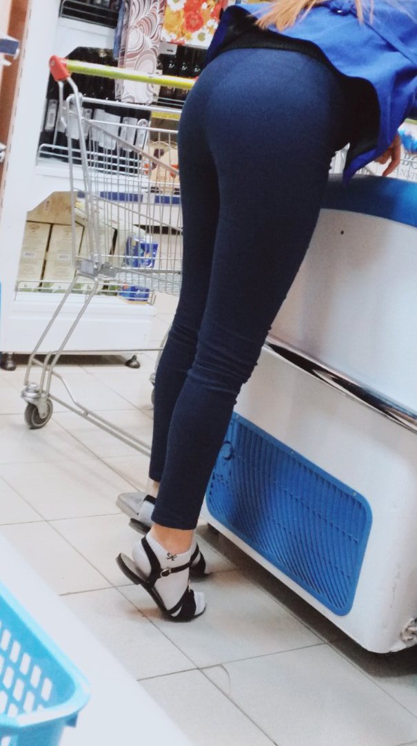 Groe Titten blonde Babe hart gefickt