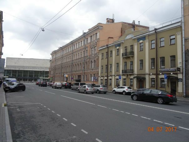 Жуковского ул., 61<br><br>Аренда отдельно стоящего здания (ОСЗ).<br>В самом центре СПб, в пешей доступности (5 мин) от Московского вокзала, ст.м. пл.Восстания, Невского пр., на ул. Жуковского, расположено ОСЗ площадью 1091,2 кв.м. <br>Здание состоит из основного строения и дворового флигеля.<br>Первая линия, прекрасный ремонт, высокие потолки все коммуникации, 4 этажа, 50 кВт. Парковка в закрытом дворе.<br>В здании возможно разместить представительство солидной компании, 3-4 звездочный отель, медицинский центр приличного уровня, обучающий центр, банк.<br>Арендная плата 1 500 000 руб/мес. - фото Фото: Жуковского ул., 61<br><br>Аренда отдельно стоящего здания (ОСЗ).<br>В самом центре СПб, в пешей доступности (5 мин) от Московского вокзала, ст.м. пл.Восстания, Невского пр., на ул. Жуковского, расположено ОСЗ площадью 1091,2 кв.м. <br>Здание состоит из основного строения и дворового флигеля.<br>Первая линия, прекрасный ремонт, высокие потолки все коммуникации, 4 этажа, 50 кВт. Парковка в закрытом дворе.<br>В здании возможно разместить представительство солидной компании, 3-4 звездочный отель, медицинский центр приличного уровня, обучающий центр, банк.<br>Арендная плата 1 500 000 руб/мес.