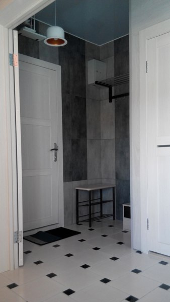 Фото: Сдается 1-к квартира, 28 м, 14/25 эт. Павшинская Пойма. <br>Арендная плата 25 000 руб, без комиссии, залог 15 000 руб. <br>Квартира в новом монолитном доме. Евроремонт. Первое заселение. От собственника. Мебель и техника в наличии. (Холодильник, стиральная машина, телевизор, роутер, микроволновка) Вид на пойму Москвы-реки,Мякининский пляж, посёлок Рублёво. <br>Комплекс 