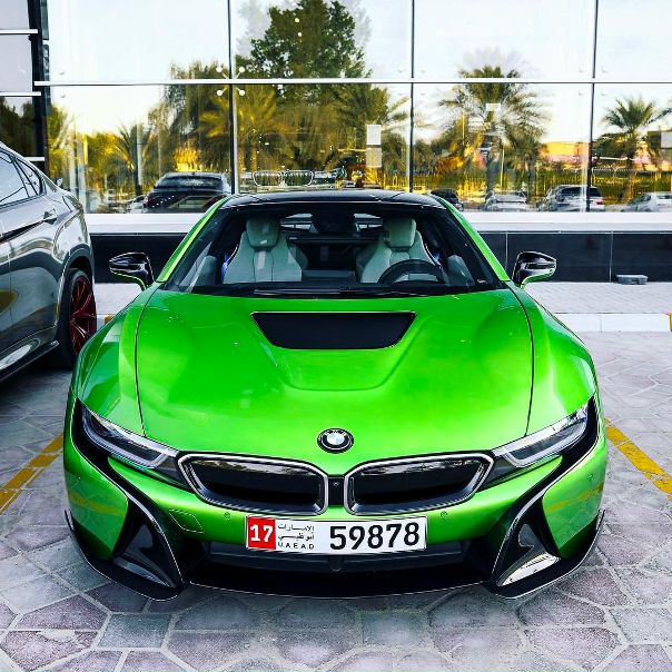 #BMW i8 в цвете Java Green 