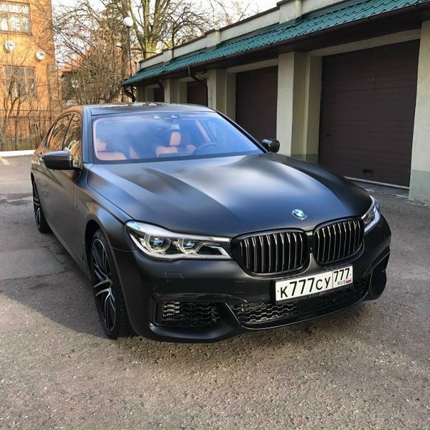 #BMW M760Li xDrive (G12)