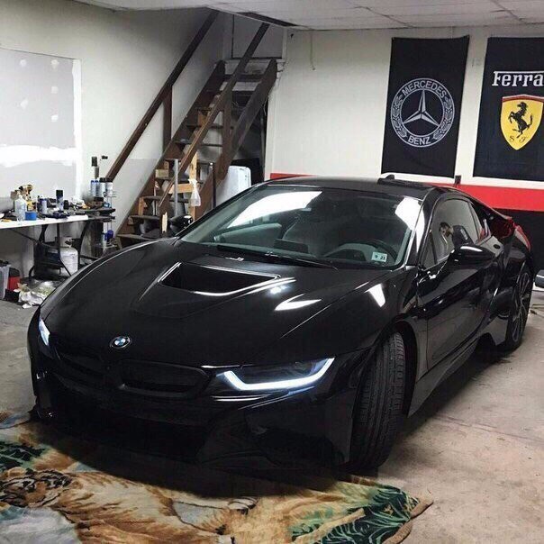 #BMW i8