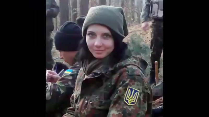 Ти підбори змінила на берці...