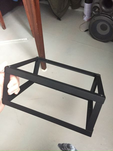 Писал я тут про корпус для усилка из алюминиевых уголков.Соб ...