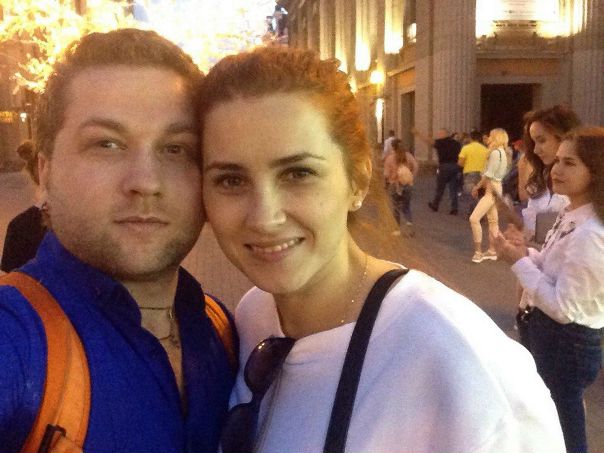Всем доброго дня! Срочно! Пара, гр-не РФ (славяне), трудящиеся, без детей и животных снимет 1комнатную квартиру на длительный срок в пешей доступности от метро (не больше 15 мин). Рассмотрим любую ветку метро (желательно удобное расположение к ст. метро Октябрьское поле и Белорусская, ну и близлежащие к ним ст. метро) <br>Бюджет max - 27 тысяч (со всеми счетчиками и т.д) последний месяц можно разбить. Строго без посредников. В квартире хотелось бы видеть всё для, так сказать, стандартного проживания, но без лишних заморочек. <br>Обязательные условия: стиральная машина, холодильник, исправная сантехника, наличие стенки или большого шкафа. Своевременную оплату гарантируем, чистоплотны. <br>Готовы заехать на этих выходных (16-17 сентября). <br>Вопросы и предложения в л/с. Аня, телефон 926 793 13 92, но лучше писать, так как не всегда могу ответить. Спасибо <br> Чернова - фото Фото: Всем доброго дня! Срочно! Пара, гр-не РФ (славяне), трудящиеся, без детей и животных снимет 1комнатную квартиру на длительный срок в пешей доступности от метро (не больше 15 мин). Рассмотрим любую ветку метро (желательно удобное расположение к ст. метро Октябрьское поле и Белорусская, ну и близлежащие к ним ст. метро) <br>Бюджет max - 27 тысяч (со всеми счетчиками и т.д) последний месяц можно разбить. Строго без посредников. В квартире хотелось бы видеть всё для, так сказать, стандартного проживания, но без лишних заморочек. <br>Обязательные условия: стиральная машина, холодильник, исправная сантехника, наличие стенки или большого шкафа. Своевременную оплату гарантируем, чистоплотны. <br>Готовы заехать на этих выходных (16-17 сентября). <br>Вопросы и предложения в л/с. Аня, телефон 926 793 13 92, но лучше писать, так как не всегда могу ответить. Спасибо <br> Чернова