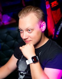 Денис Богданов