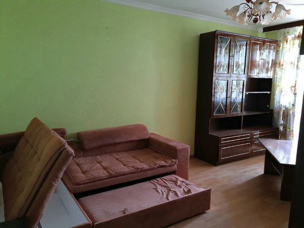 Ищем в комнату человека. Трешка. Метро Волжская, 3 минуты пешком, 100 метров от дома люблинский пруд и большой парк. Без депозитов, залогов и прочее. 20 тысяч в месяц (ку+консьерж+инет включены в стоимость). От вас: своевременная оплата, тишина и чистота. У нас не курят, не пьют, гостей практически не бывает. Рассматривается один человек. Славянин, без в/п. Снимаем 3 года. Комната свободна и готова к заселению.<br> Филимонов - фото Фото: Ищем в комнату человека. Трешка. Метро Волжская, 3 минуты пешком, 100 метров от дома люблинский пруд и большой парк. Без депозитов, залогов и прочее. 20 тысяч в месяц (ку+консьерж+инет включены в стоимость). От вас: своевременная оплата, тишина и чистота. У нас не курят, не пьют, гостей практически не бывает. Рассматривается один человек. Славянин, без в/п. Снимаем 3 года. Комната свободна и готова к заселению.<br> Филимонов