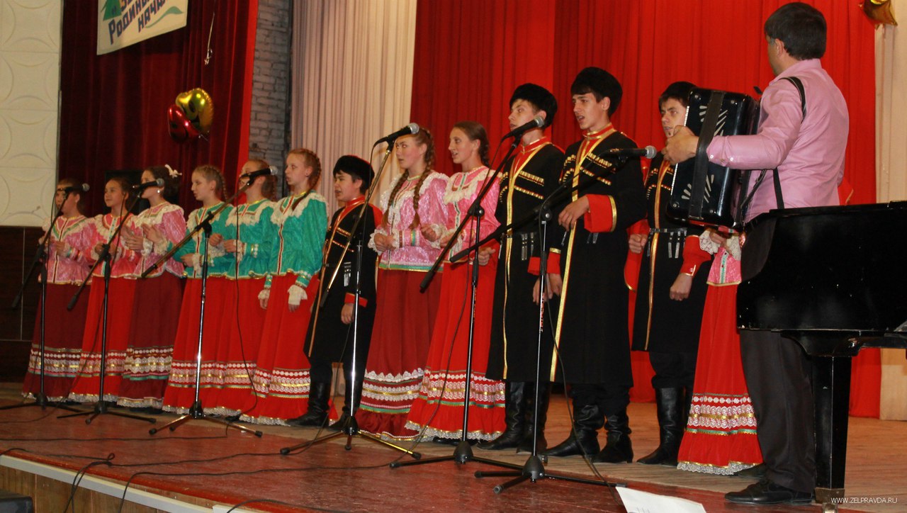 Большой концерт ДШИ состоялся в РДК станицы Зеленчукской