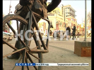 Весеннее обострение вандализма - памятники в центре города подверглись нападению неизвестных вандалов