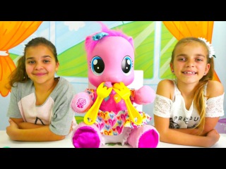 Play Doh Tatlı partisi - yemek yapma oyunu 🍰. Sema ve Ayça muffin yarışması yapıyorlar 🌹!