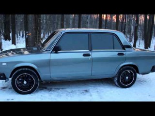 Ваз-2107 без лишнего.