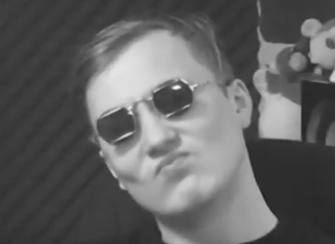 fc97rU4opag.jpg