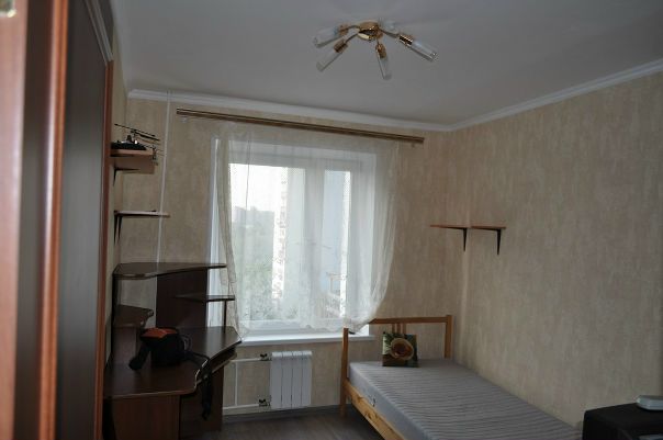 Фото: Сдается уютная комната в 2х комнатной квартире со свежим евро-ремонтом для очень опрятной девушки без вредных привычек. <br>10 минут пешком от ст.м.Бабушкинская. <br>19 тыс руб. в месяц.<br>По вопросам в личку либо по телефон: 8-967-038-96-67<br> Chembulatov