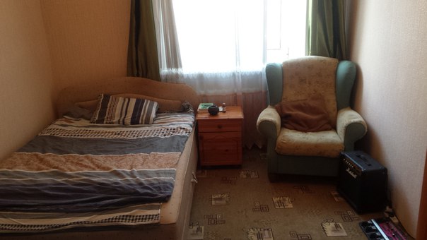 Фото: КОМНАТА в трёхкомнатной квартире. Отличный, спокойный и тихий район. В трёх минутах ходьбы Пятёрочка и Перекрёсток, ТЦ 