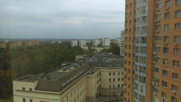 КРАСНОГОРСК! Сдается новая студия 30 кв.м в Красногорске, ст Красногорская. ЗАСЕЛЕНИЕ С 18 НОЯБРЯ НА ДЛИТЕЛЬНЫЙ СРОК! СОБСТВЕННИК, без КОМИССИИ! В квартире качественный ремонт, мебель и техника для комфортного проживания. Вся мебель и техника новые. Есть застекленная лоджия. <br>В шаговой доступности ТЦ Парк, ТЦ Три Кита, Пятерочка, аптеки, остановки автобуса до метро Митино, Тушино, станция Красногорская в 12 минутах хотьбы. МКАД в 5 км.<br>Рядом пруд, где можно рыбачить и заниматься спортом. <br>Квартира застрахована от несчастных случаев. <br>Цена 24000+коммунальные услуги по счетчикам (вода, свет, отопление). ЗАЛОГ 24000 (Можно разбить на 2 платежа). <br>Посмотреть квартиру можно 18-19 ноября.<br>По всем вопросам в личку. - фото Фото: КРАСНОГОРСК! Сдается новая студия 30 кв.м в Красногорске, ст Красногорская. ЗАСЕЛЕНИЕ С 18 НОЯБРЯ НА ДЛИТЕЛЬНЫЙ СРОК! СОБСТВЕННИК, без КОМИССИИ! В квартире качественный ремонт, мебель и техника для комфортного проживания. Вся мебель и техника новые. Есть застекленная лоджия. <br>В шаговой доступности ТЦ Парк, ТЦ Три Кита, Пятерочка, аптеки, остановки автобуса до метро Митино, Тушино, станция Красногорская в 12 минутах хотьбы. МКАД в 5 км.<br>Рядом пруд, где можно рыбачить и заниматься спортом. <br>Квартира застрахована от несчастных случаев. <br>Цена 24000+коммунальные услуги по счетчикам (вода, свет, отопление). ЗАЛОГ 24000 (Можно разбить на 2 платежа). <br>Посмотреть квартиру можно 18-19 ноября.<br>По всем вопросам в личку.