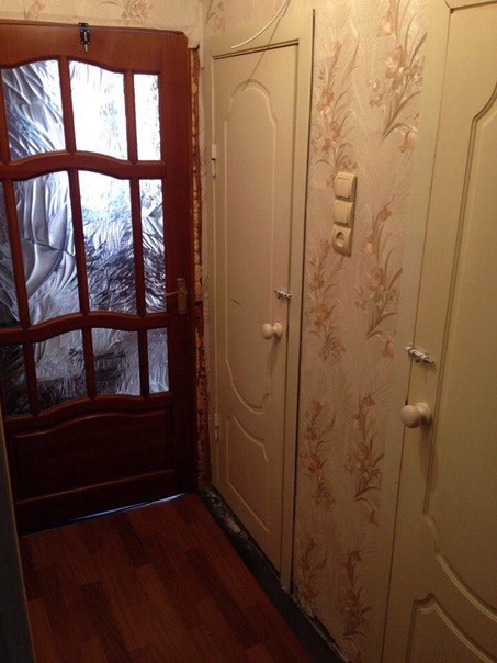 #сдам #сдаю #сдается #железнодорожный <br> <br>Сдается на долгий срок однокомнатная квартира в МО (г. Железнодорожный). 6 этаж в 9-ти этажном доме, 34кв. метра общей площади, из них 10кв.м. - кухня. Застекленный балкон. <br> <br>Дорога: <br> <br>Вариант первый: 25 мин на электричке от м. Курская/м. Площадь Ильича (15 мин от м. Новогиреево) и далее либо 20 мин пешком либо минут семь на автобусе/маршрутке. <br>Вариант второй: маршрутка от остановки у дома до м. Новокосино (полчаса, если без пробок) ибо до м. Выхино. <br> <br>Состояние - на фото (выбраны на наименее презентабельные для объективной оценки). Возможна докупка мебели и косметический ремонт под вас с вычетом стоимости из арендной платы. <br> <br>Оплата: 17 тысяч рублей в месяц + счета и залог за один месяц. При оплате за три месяца вперед - аренда по 15 тысяч. Пишите в ЛС. - фото Фото: #сдам #сдаю #сдается #железнодорожный <br> <br>Сдается на долгий срок однокомнатная квартира в МО (г. Железнодорожный). 6 этаж в 9-ти этажном доме, 34кв. метра общей площади, из них 10кв.м. - кухня. Застекленный балкон. <br> <br>Дорога: <br> <br>Вариант первый: 25 мин на электричке от м. Курская/м. Площадь Ильича (15 мин от м. Новогиреево) и далее либо 20 мин пешком либо минут семь на автобусе/маршрутке. <br>Вариант второй: маршрутка от остановки у дома до м. Новокосино (полчаса, если без пробок) ибо до м. Выхино. <br> <br>Состояние - на фото (выбраны на наименее презентабельные для объективной оценки). Возможна докупка мебели и косметический ремонт под вас с вычетом стоимости из арендной платы. <br> <br>Оплата: 17 тысяч рублей в месяц + счета и залог за один месяц. При оплате за три месяца вперед - аренда по 15 тысяч. Пишите в ЛС.