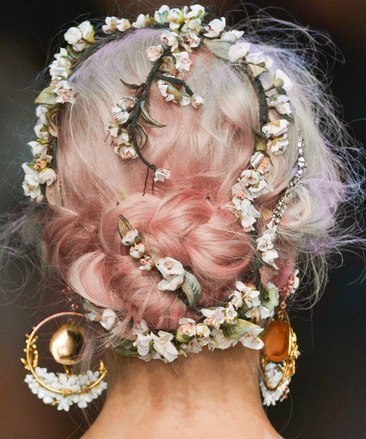 Модные свадебные прически от Dolce and Gabanna