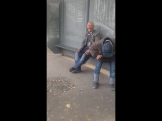 Алкаш в астановке 😂 😂 😃