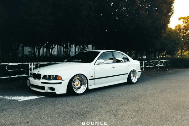 #BMW 5-Series (E39)