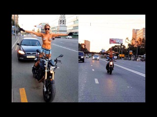 SEXY GIRLS WITHOUT BRA ON THE BIKES