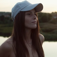 Илона Гросс