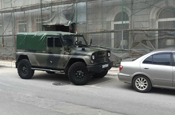 Вот такой УАЗик катается по Москве, как вам 