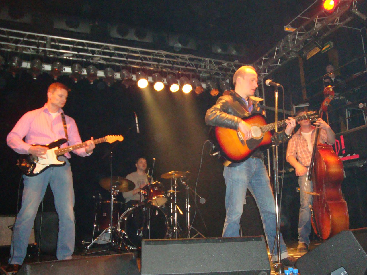 10.11 The Great Pretenders в кафе Esse! 10.11 The Great Pretenders в кафе Esse!