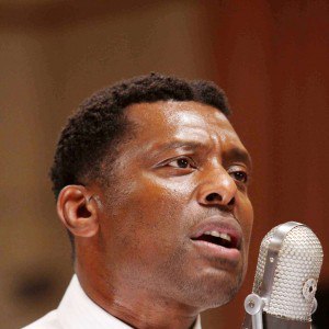 Eamonn Walker
