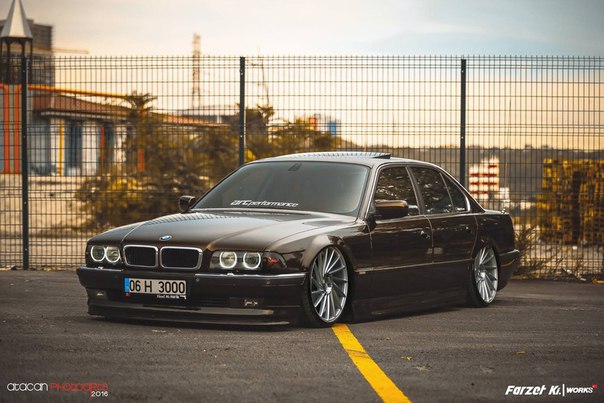 #BMW 7-Series (E38) on air