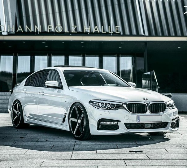 #BMW G30