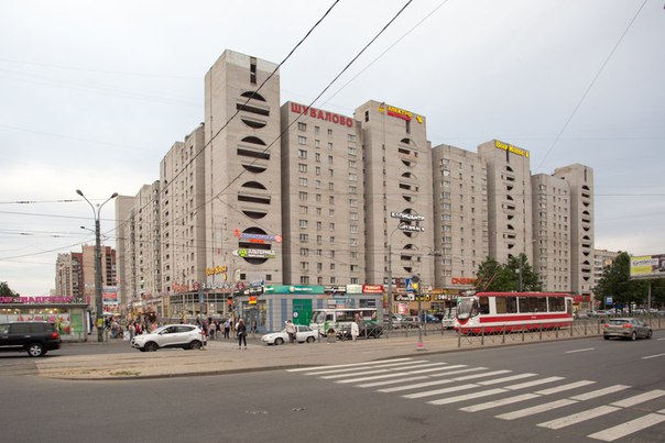 Пр. Энгельса 139/21<br>Продается прекрасная двухкомнатная квартира в Выборгском районе, в доме напротив станции метро «Проспект Просвещения»<br><br>В квартире с удобной планировкой выполнен свежий качественный ремонт в теплых тонах. Окна и лоджия выходят в тихий двор.<br>Общая площадь 50кв.м., кухня 10 кв.м, 4 этаж.<br>Цена 6 600 000 - фото Фото: Пр. Энгельса 139/21<br>Продается прекрасная двухкомнатная квартира в Выборгском районе, в доме напротив станции метро «Проспект Просвещения»<br><br>В квартире с удобной планировкой выполнен свежий качественный ремонт в теплых тонах. Окна и лоджия выходят в тихий двор.<br>Общая площадь 50кв.м., кухня 10 кв.м, 4 этаж.<br>Цена 6 600 000