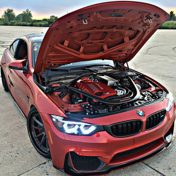 #BMW ///M4 