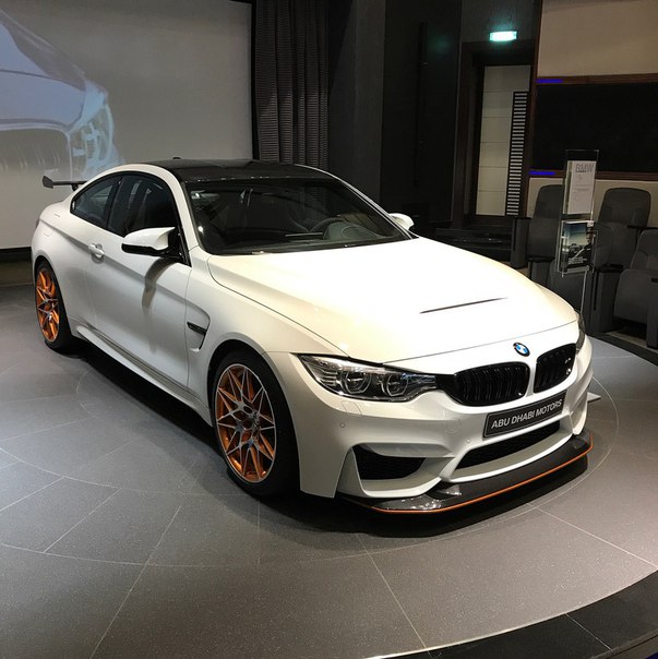 #BMW Alpine White M4 GTS