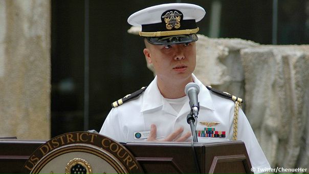 Офицеру ВМС США дали 6 лет тюрьмы за выдачу военных тайн девушкам: 