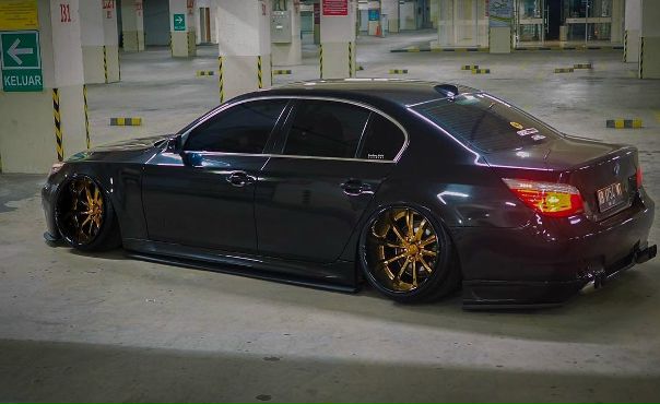 #BMW 5-Series (E60) stanced