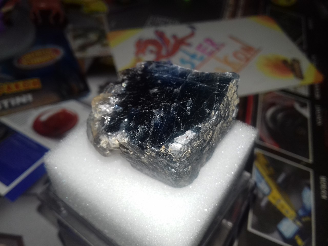 Минералы Подземные Богатства №5 - Флюорит